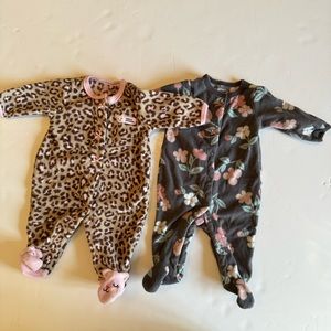 Carter’s girls sleeper footie Pajama newborn